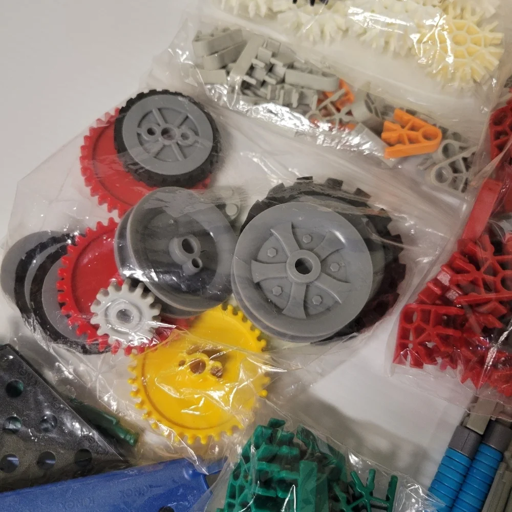 Large K'NEX Building Pieces Lot – Rods, Connectors, Wheels, Gears Bulk Building